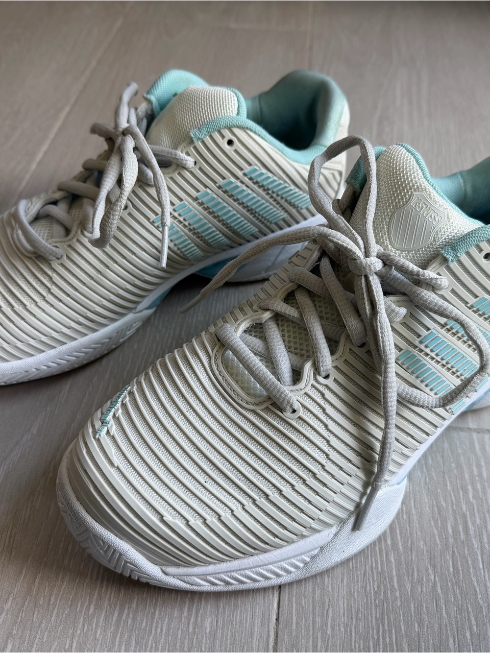 K-Swiss HYPERCOURT EXPRESS 2-WIDE Women’s Size 9 Wide